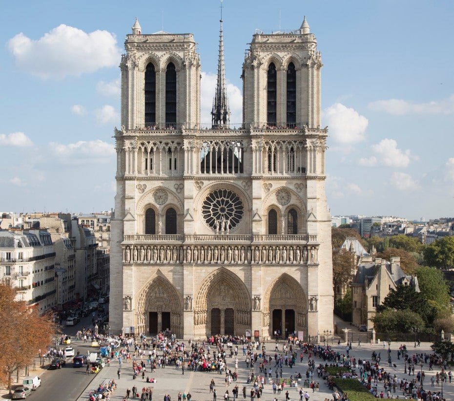 대성당 서쪽 정면 (Parvis Notre-Dame)